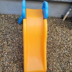 すべり台の画像