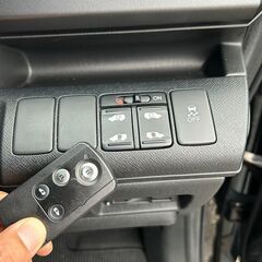 メーカー	ホンダ	年式	2011年 車種	ステップワゴンスパーダ グレード	Ｚ　ＨＤＤナビエディション グレード付加情報	ステリモ／両側パワースライドドア／ＥＴＣ／ドラレコ／純正ナビ／バックカメラ／キーレス／ＨＩＤ／スマートキーの画像