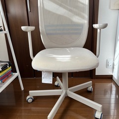 IKEAのデスクチェア