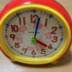 目覚まし機能付き時計