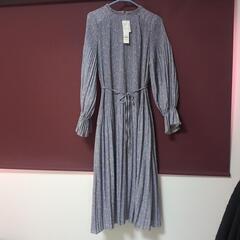 新品お値下げ　花柄ワンピース