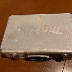 マキタ充電式ドライバー
