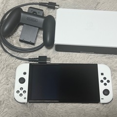 【取引完了】Nintendo Switch 有機ELモデル ホワイト　美品　使用10時間のみの画像