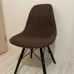 チェア　ブラウンの画像
