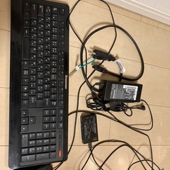 一体型パソコンとデスク、チェアー3点セットの画像