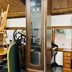 アンティーク コレクションボード カップボードの画像