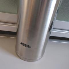 中古　水筒　直飲みタイプ　象印マホービン　約0.5Ｌの画像