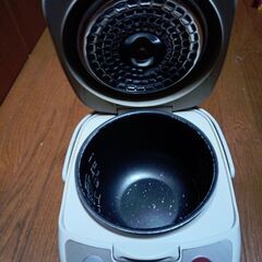 炊飯器　5.5合炊きの画像