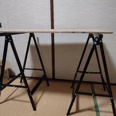 アウトドアやイベントのテーブル