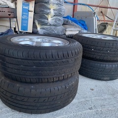 215/60R 16の画像