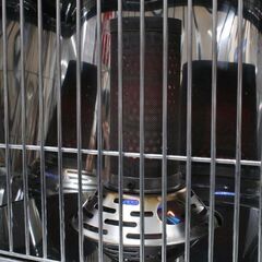 イワタニ カセットガスストーブ デカ暖 CB-STV-DKD 木造～4畳 コンクリート～5畳 2021年製 取扱説明書付属 札幌市 清田区 平岡の画像