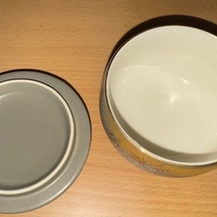 九谷焼　蓋付き湯呑み茶碗の画像