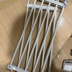 ダイソー　つっぱり棚　つっぱり棒