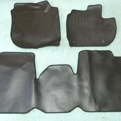 フロアマット　シャトル ハイブリッドの画像