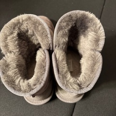 モコモコブーツの画像