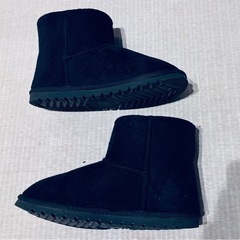👢脱ぎ履きしやすいお手軽な21センチブーツの画像