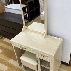 決まりました　北欧風 ドレッサー 椅子付