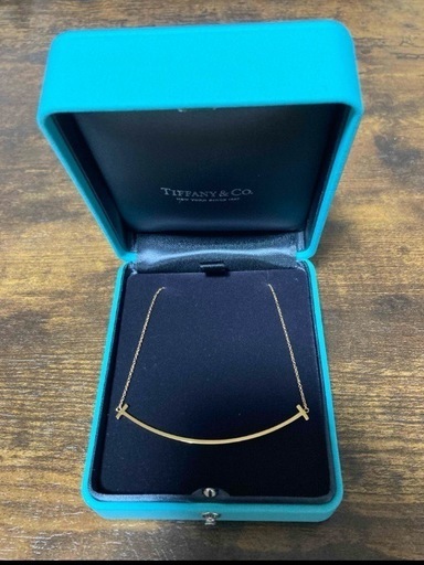 ティファニースマイルネックレス