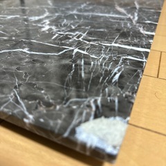 大理石ローテーブルの画像