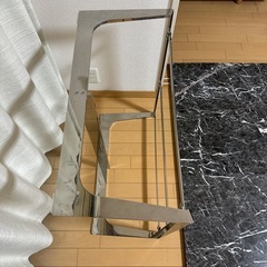 大理石ローテーブルの画像