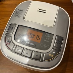 アイリスオーヤマ　炊飯器　3合炊き