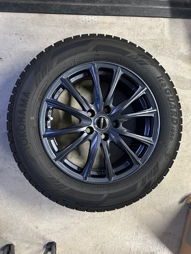 アルヴェル用スタッドレスタイヤ　225/60R17 平面座