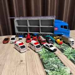 【値下げしました】トミカ　おかたづけコンボイ　ミニカーセット