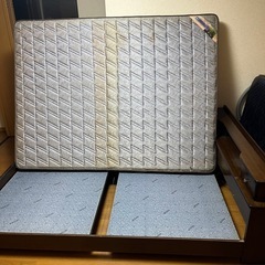 ダブルベッド