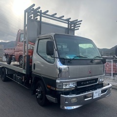 わかる人にはわかるキャンター積載車