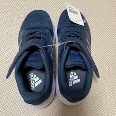[新品★未使用]adidas  スニーカー　17cm アディダスの画像
