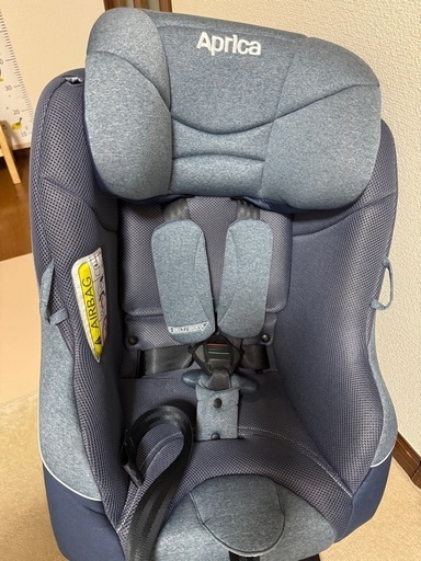 美品　アップリカ　クルリラ　チャイルドシート