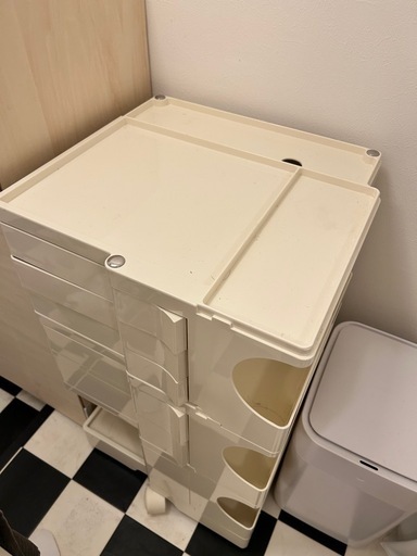 収納家具