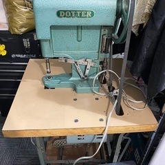 ハトメ機