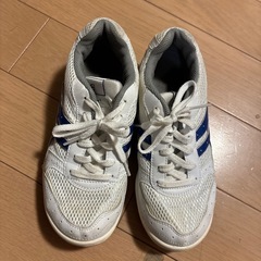 松原第五中学　体育館シューズ22.5の画像