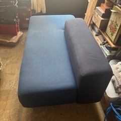 ソファー   車で引取り可能な方  2000円で！の画像