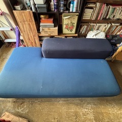 ソファー   車で引取り可能な方  2000円で！