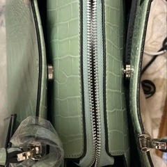 ミントグリーンハンドバッグの画像