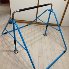 キッズ鉄棒　さか上がりデキ太くん