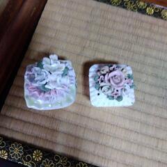 陶器の小物入れ２個の画像