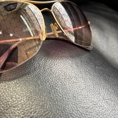 ⭕️トリーバーチのサングラス　   ¥28000で購入レンズに模様が入ってます。正規品🕶️男女兼用の画像