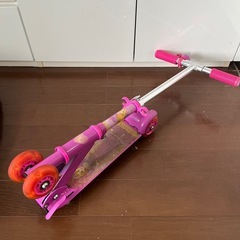 ラプンツェル　キックボード
の画像