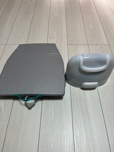 TOSHIBA スチームアイロンとアイロン台