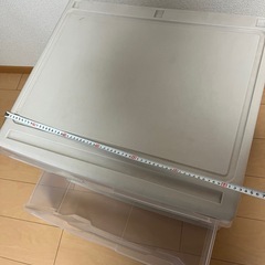 プラスチック洋服収納の画像