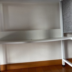 机　テーブルの画像