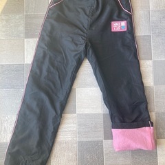 ほぼ新品　シャカシャカパンツ　暖かい(サイズ　130)