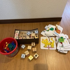 乳幼児用　知育玩具など
