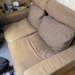 二人かけソファーいつでも引き取りOK
