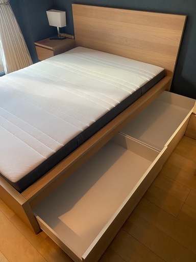 ダブルベッド＋ポケットスプリングマットレス　140×200 IKEA MALM 下収納引き出し付き（4個）