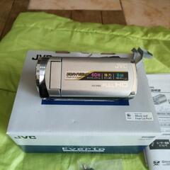 性能保証！JVC  ビデオカメラ　GZ-E380-S