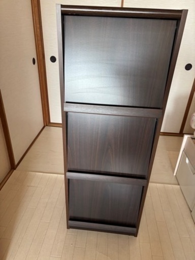 ✨ 飾り扉付き！本棚　美品！✨